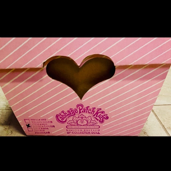 NIB Cabbage Patch Kids Porcelain Collection 16” Doll: Jessica Louise - Picture 6 of 6